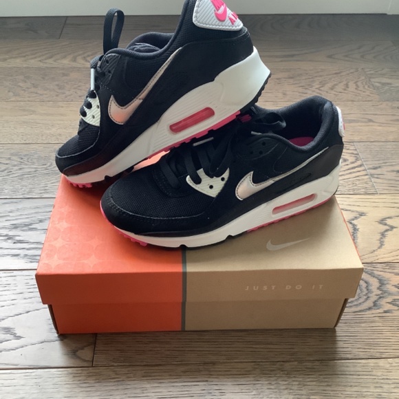 Nike Air Max 90 Women's - Rare Colour - Picture 8 of 10